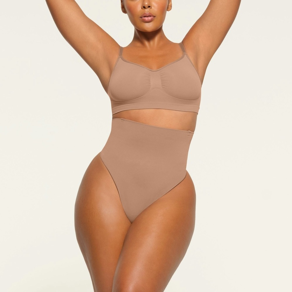 NWT Skims barely there HIGH-WAISTED THONG